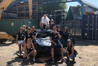 Köln Auto zertrümmern image 2