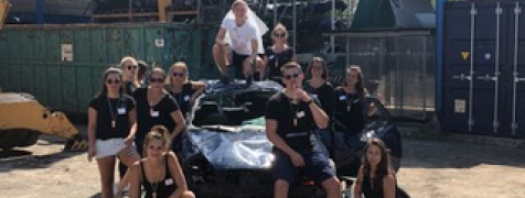 Köln Auto zertrümmern image 2