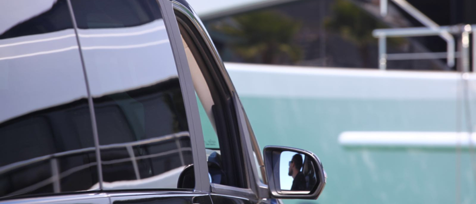 Barcelona VIP Minibus-Transfer image 1