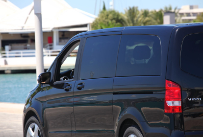 Barcelona VIP Minibus-Transfer image 6