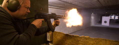 Bukarest Schießen mit AK47 und Pistole image 2