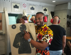 Bukarest Schießen mit AK47 und Pistole image 3