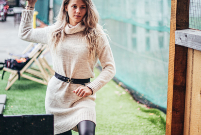 Prag Wettwerfen mit Axt, Messer und Shuriken image 9