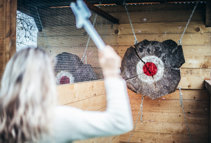 Krakau Wettbewerb im Axtwerfen image 1