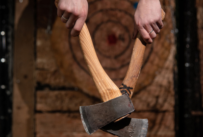 Berlin Axtwerfen image 6