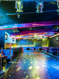 Nachtclub Eintritt & Bier Köln