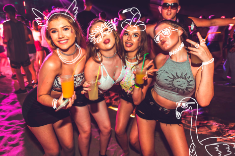 Privater Pub Crawl im Gràcia Viertel