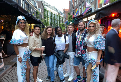 Amsterdam Kneipentour mit Dragqueen image 1