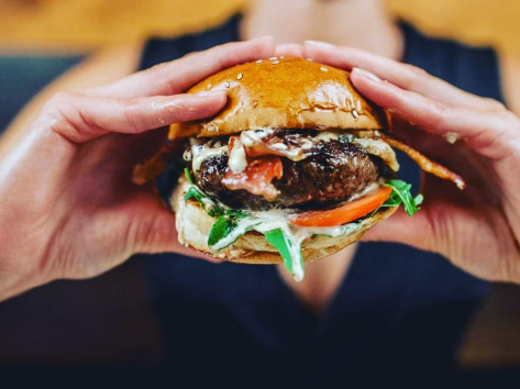 Das große Burgeressen