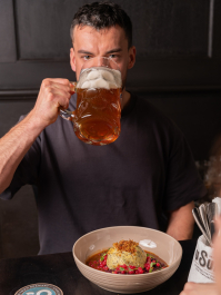 Tschechisches Gericht mit Bier-Flatrate Prag