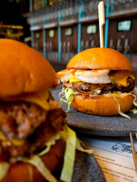 Selbstzapf-Pub & Burger Prag