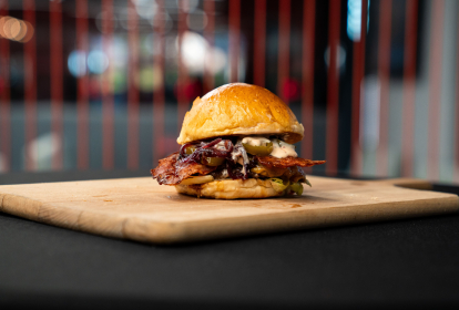 Prag Privater Gaming-Room mit Burger & Bier image 3