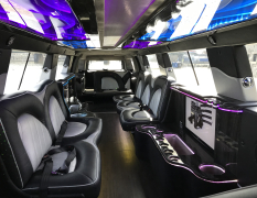 Prag Hummer Limousine image 4