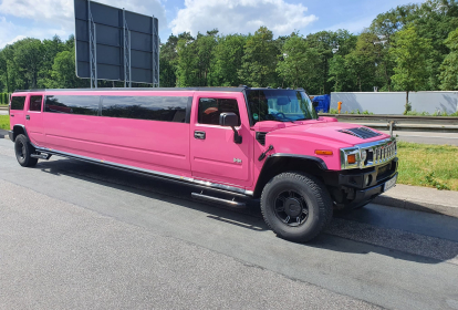 Düsseldorf Hummer Limousine image 9