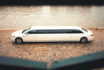 Prag Limousine image 4