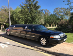 Madrid Lincoln Limousine image 4
