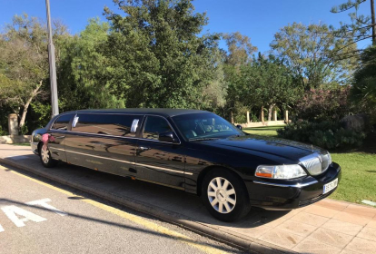Madrid Lincoln Limousine image 4
