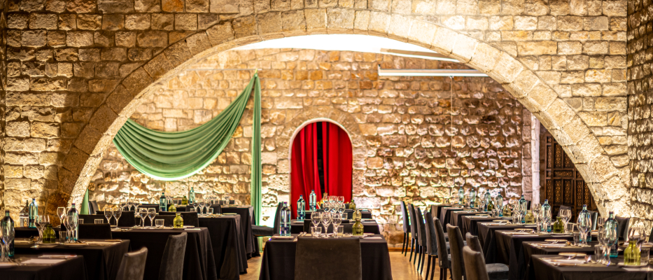 Barcelona Ritteressen mit Mittelalter-Show image 1