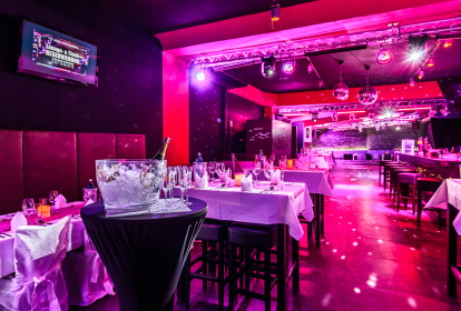 Köln Nachtclub mit Tisch & Getränkeguthaben image 3