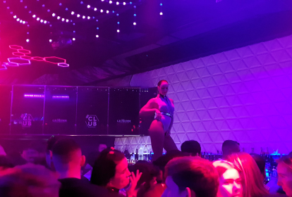 Bratislava Tisch & Getränke im Nachtclub image 2