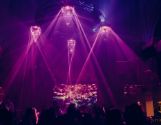 Brüssel Premium-Tischreservierung im Spirito Nachtclub image 3