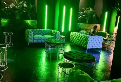 Prag Tisch & Getränke im FU Nachtclub image 5