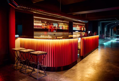 Prag Tisch & Getränke im FU Nachtclub image 6