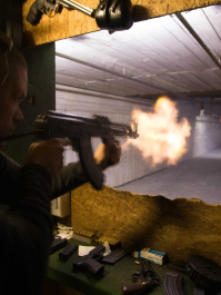 AK-47 Schießen Budapest