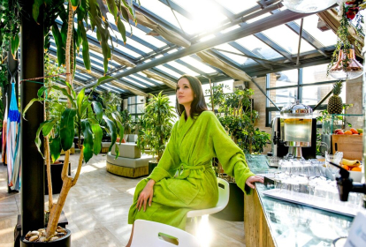 Budapest Chillen in der Therme mit Cocktail image 1