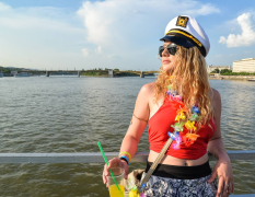 Budapest Partyboot image 3