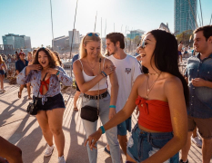 Barcelona Party-Boot image 4