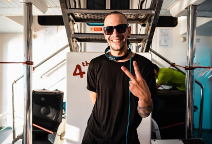 Barcelona Party-Boot image 3