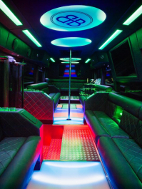 Schwarzer Luxus-Partybus München