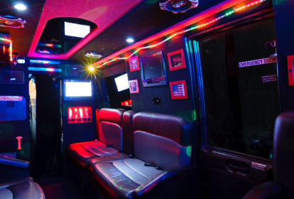 Düsseldorf Partybus image 1