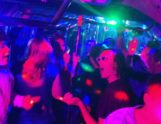 Kopenhagen Partybus image 4