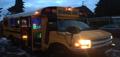 Kleiner Partybus für bis zu 17 Leute