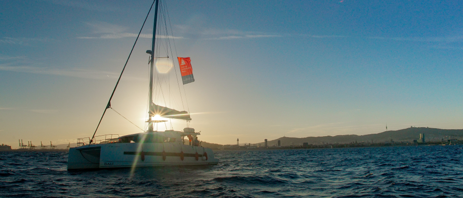 Barcelona Privater Katamaran image 1