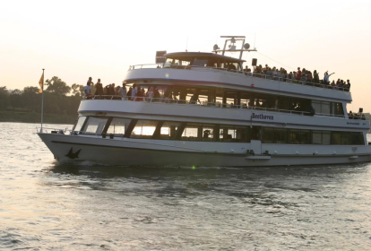 Köln Privates Partyschiff image 3