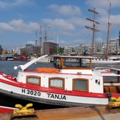 private-boat-3.jpg image 4