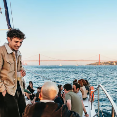 sunset-catam-lisboa-2.png image 1