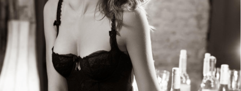 Paris Oben-ohne-Bedienung image 2