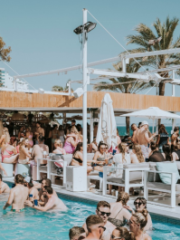 Poolparty im Beach Club Mallorca