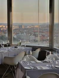 Degustationsmenü im Turmrestaurant Prag