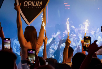 Barcelona Partynacht im Opium Club image 6