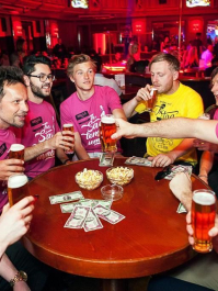 Tischreservierung & Bier im Stripclub Prag