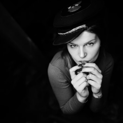 6VCazxG33N909mxaAQ1ZiN-stag-arrest-3.png image 3