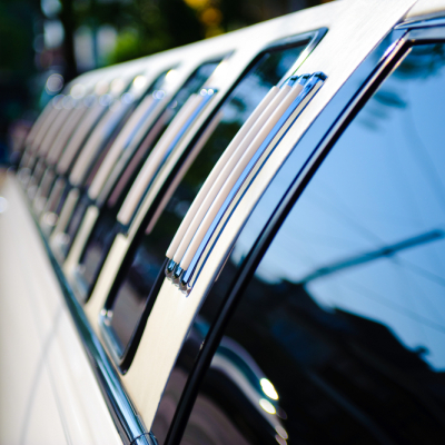 9d985444d854853601dc14209da0b99f-limo4.jpg image 1