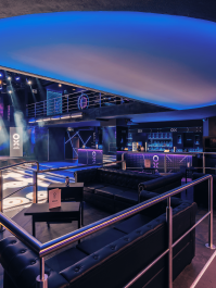 Tisch & Getränkeguthaben im OX Club Prag