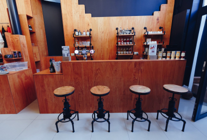 Brüssel Dinner, Drinks & Strip image 5