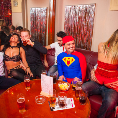 2ntTPpbqZiIOWu8SOIaSIa-prague-midget-hire-1.jpg image 3